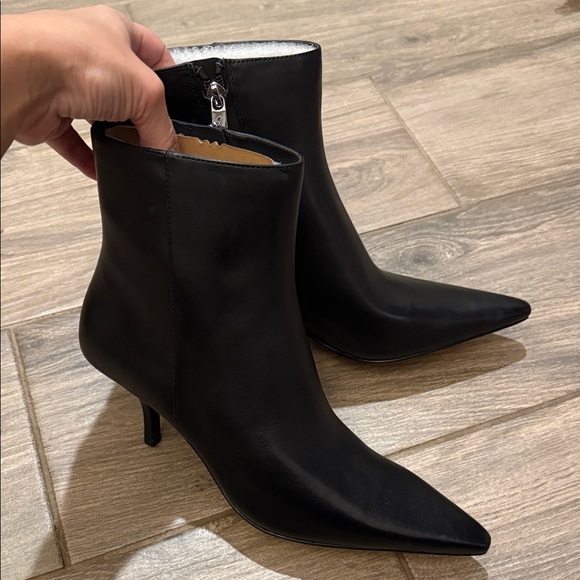 New Michael Kors Selena Heeled Bootie Sz 8.5M - Picture 12 of 13